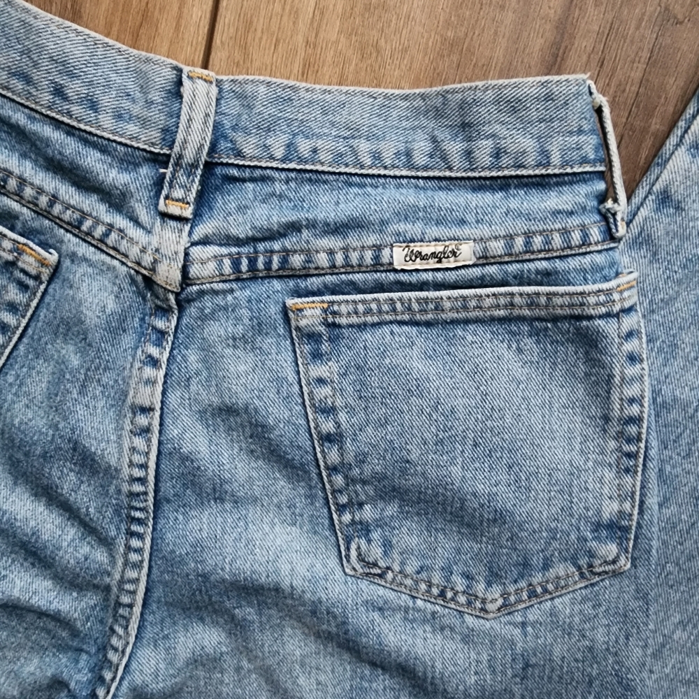 Vintage button fly high rise wranglers light wash size 26w32l tagged 9/10w 34l - Picture 12 of 12